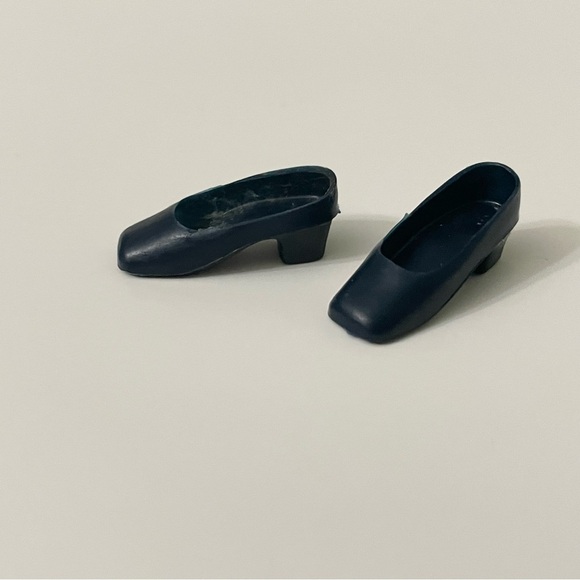 Vintage Barbie Black Shoes Doll Accessory Korea - Picture 14 of 14